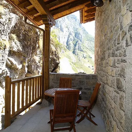 El Caleyon Bed & Breakfast 3*